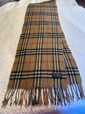 Burberrys of London Vintage 100% Lambswool Classic Tan Nova Check Scarf W/COA